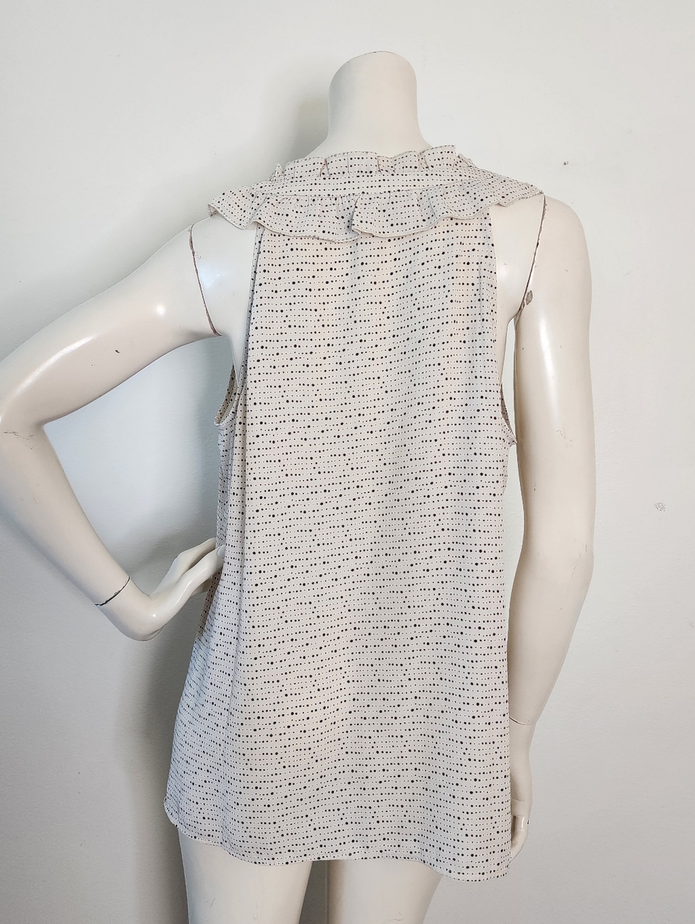 Cabi Top Women's M Beige Black Ruffle Sleeveless - Picture 2 of 8